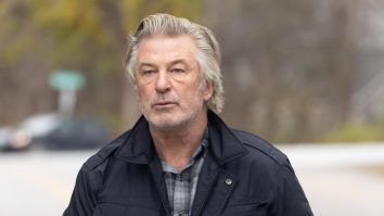 A trecut un an de când Halyna Hutchins a fost împușcată mortal de Alec Baldwin. Ancheta penală este încă în desfășurare
