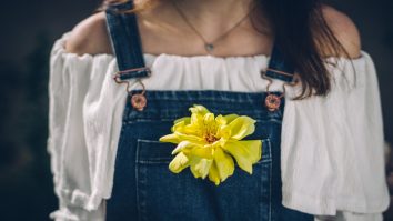 (P) 9 sfaturi pentru a purta o salopetă