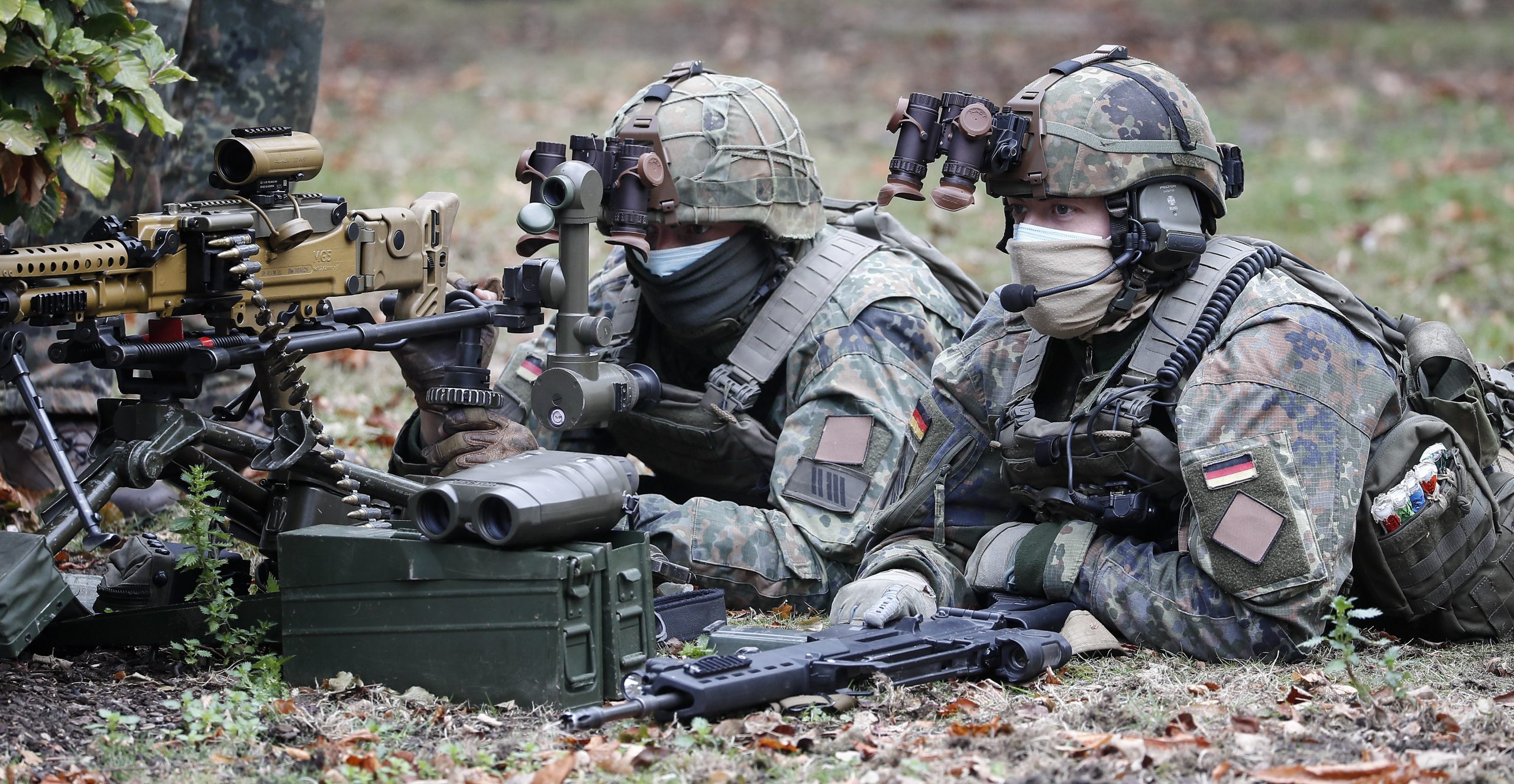 Japonia aprobă arme cu rază lungă de acțiune pentru a contracara amenințările tot mai mari din partea rivalilor