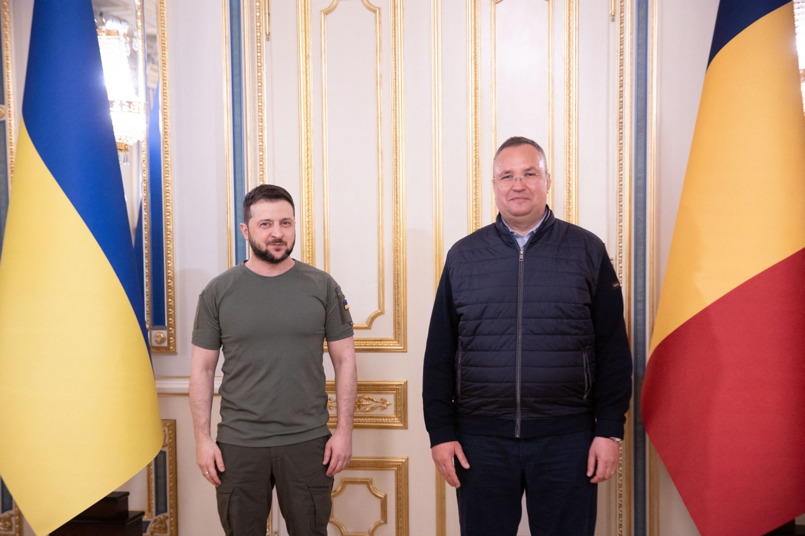 România sare în ajutorul Ucrainei. Aceasta analizează cererea pentru livrarea de armament