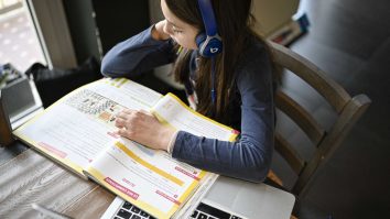 STUDIU. Mediul familial are același impact asupra educației copiilor ca în urmă cu 100 de ani