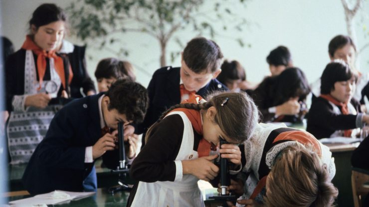 Un elev ucrainean își face țara mândră și obține rezultate excepționale la bacalaureat. Tatăl său luptă în prima linie a războiului