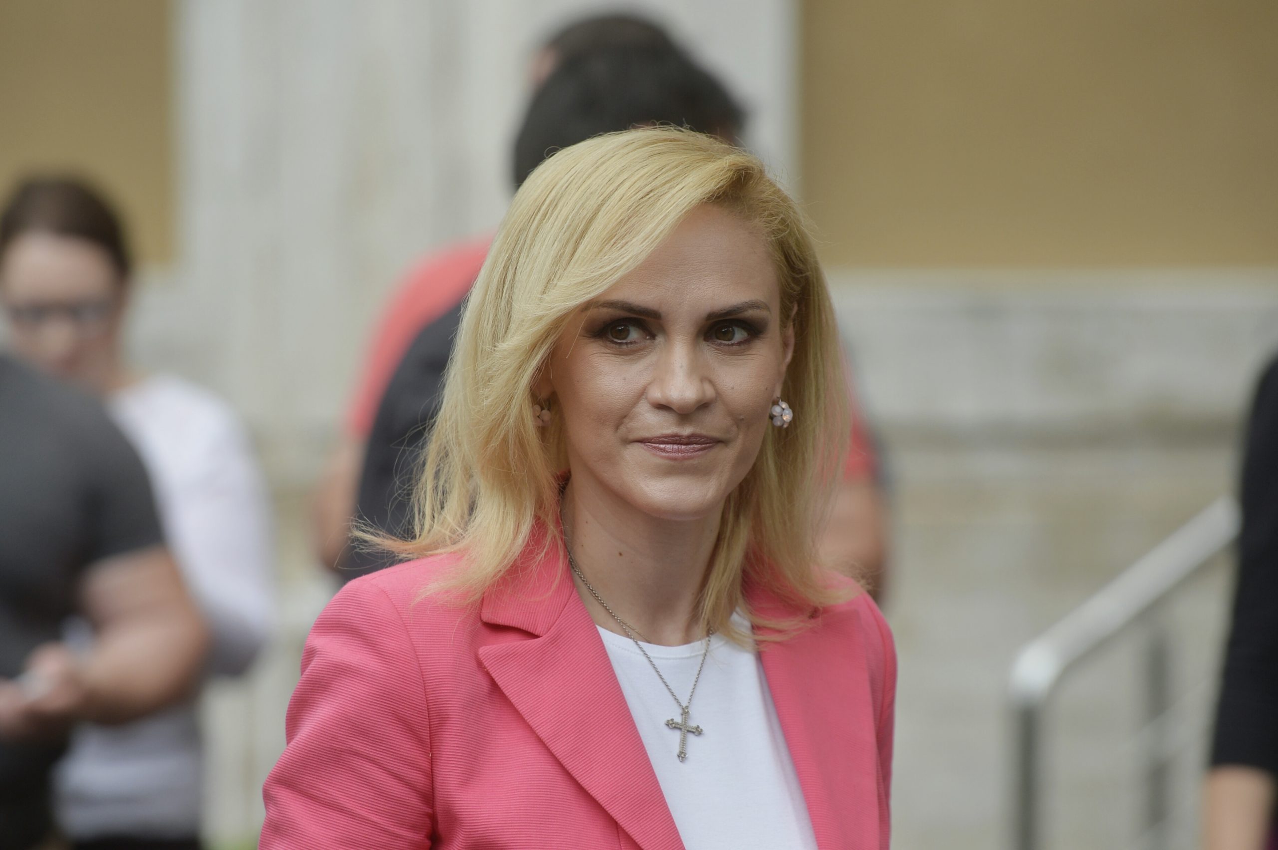 Gabriela Firea are vești bune pentru copiii lăsaţi în grija statului
