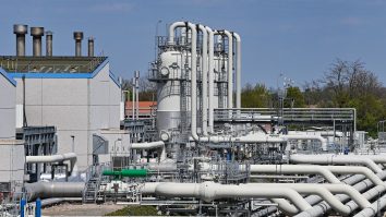 Rusia taie gazul și schimbă regulile jocului. Europa caută soluții salvatoare