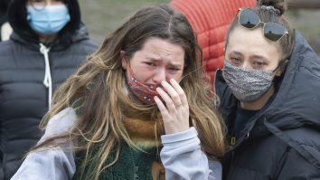 Voluntarii livrează pilule contraceptive de urgență în Ucraina, pe fondul cazurilor de violuri în creștere