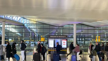 Nota de plată a vacanţelor. ZF: Turiştii români au lăsat 2,6 miliarde de euro pe vacanţele în afara ţării în această vară