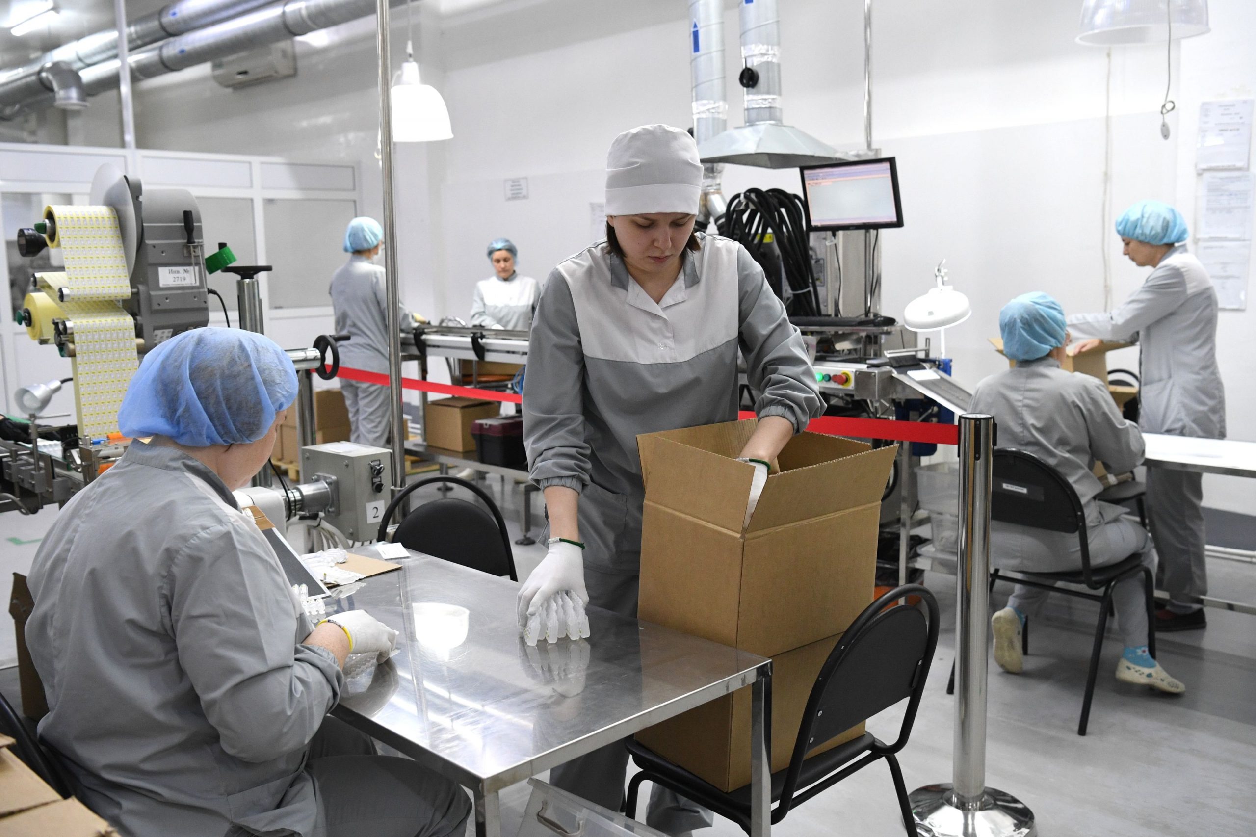 Focarele de COVID-19 au afectat activitățile fabricilor din China