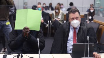 Sondaj: 66% dintre angajaţi vor să lucreze de acasă