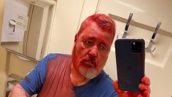 Un jurnalist rus a fost atacat în tren. Agresorul a răzbunat victimele ucrainene