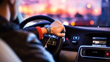 Șoferii din Marea Britanie ar putea fi amendați cu 5.000 lire pentru aerul condiționat din mașină