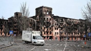 LIVE UPDATE. Cincizeci și trei de zile de invazie. Premierul ucrainean, despre Mariupol: „Orașul încă nu a căzut”