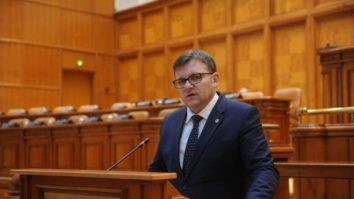 Marius Budăi: Dacă până marți Bolojan nu va lua o decizie privind prelungirea plafonării adaosului comercial la alimente, PSD va trece prin Parlament o lege în acest sens