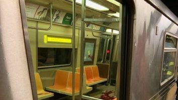 Mai multe persoane au fost împușcate într-o stație de metrou din Brooklyn. Anchetatorii l-au identificat pe suspect după un card de credit