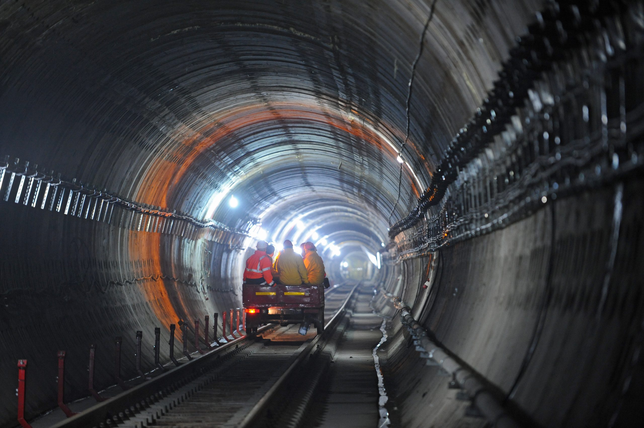 Tunel din secolul al XIV-lea, descoperit de muncitorii care lucrează la extinderea metroului din UK