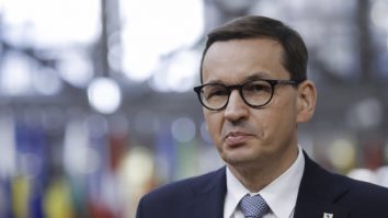 Polonia se opune unui pachet de măsuri al UE, ce urma să deblocheze un ajutor de 18 miliarde de euro pentru Ucraina