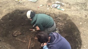 Mormântul unui „șaman” vechi de 4.000 de ani de lângă Stonehenge are un secret uimitor. Ce s-a descoperit în el