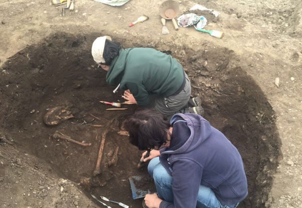 Mormântul unui „șaman” vechi de 4.000 de ani de lângă Stonehenge are un secret uimitor. Ce s-a descoperit în el