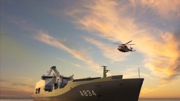 VIDEO. O mare navă militară construită în România prinde contur: astăzi au fost lansate modulele 2 si 3 (Sala Maşinilor)