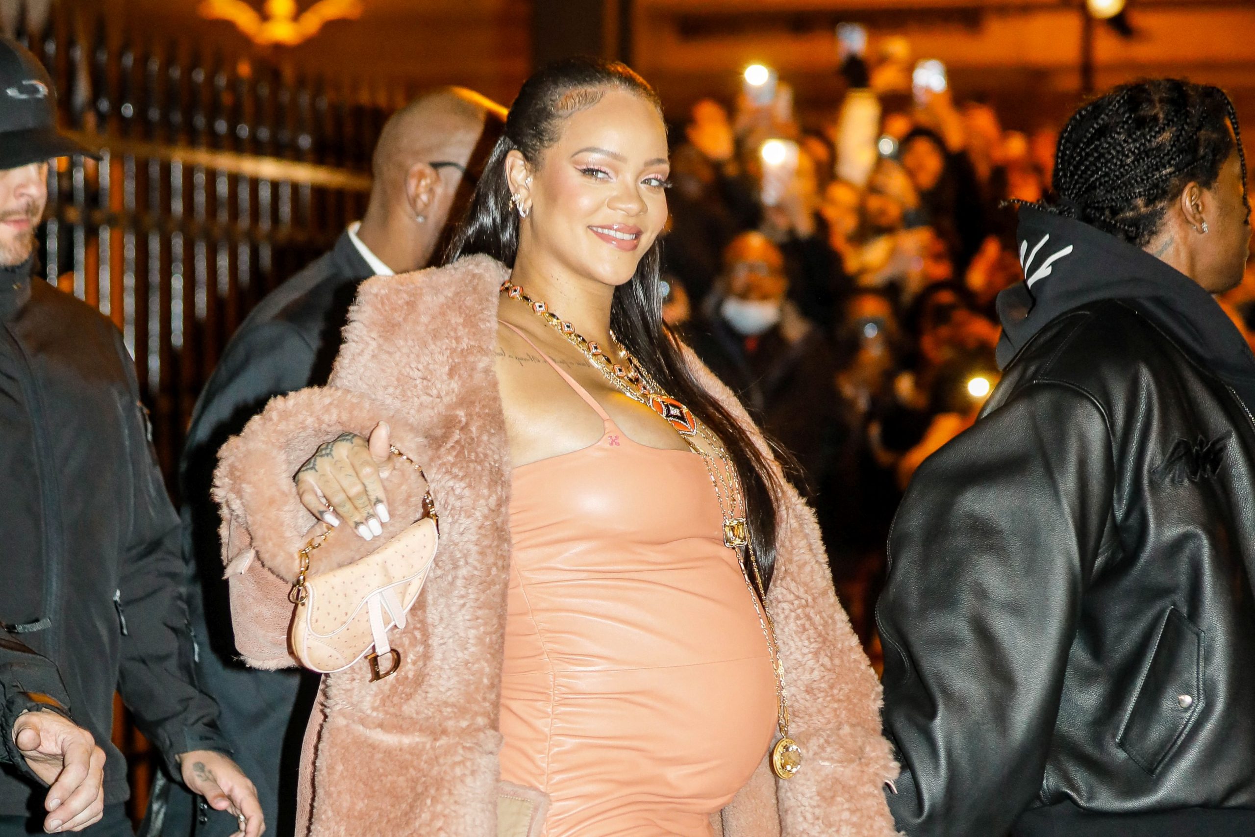 Rihanna, mai bogată decât Jay-Z. Lista miliardarilor Forbes 2022