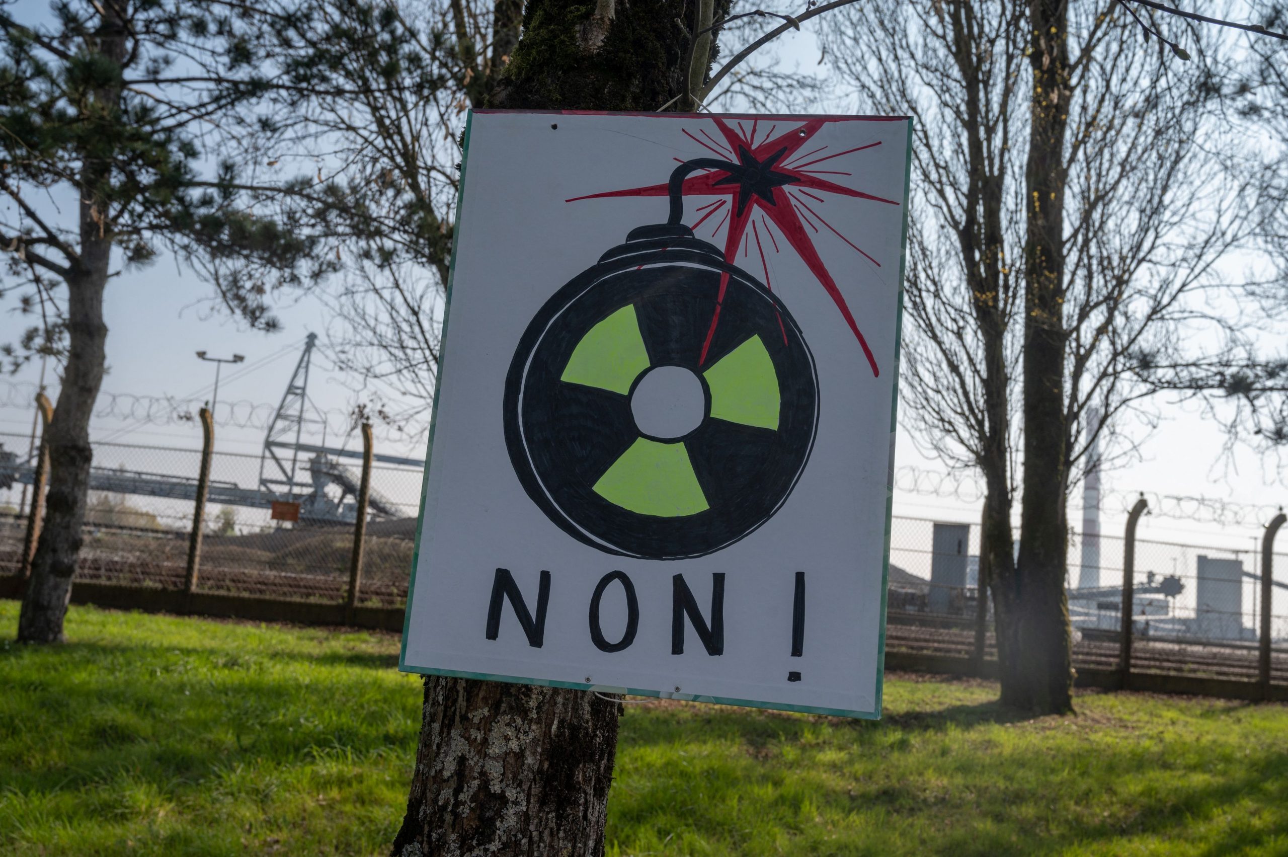 Rușii au împrăștiat material radioactiv în jurul centralei Cernobîl