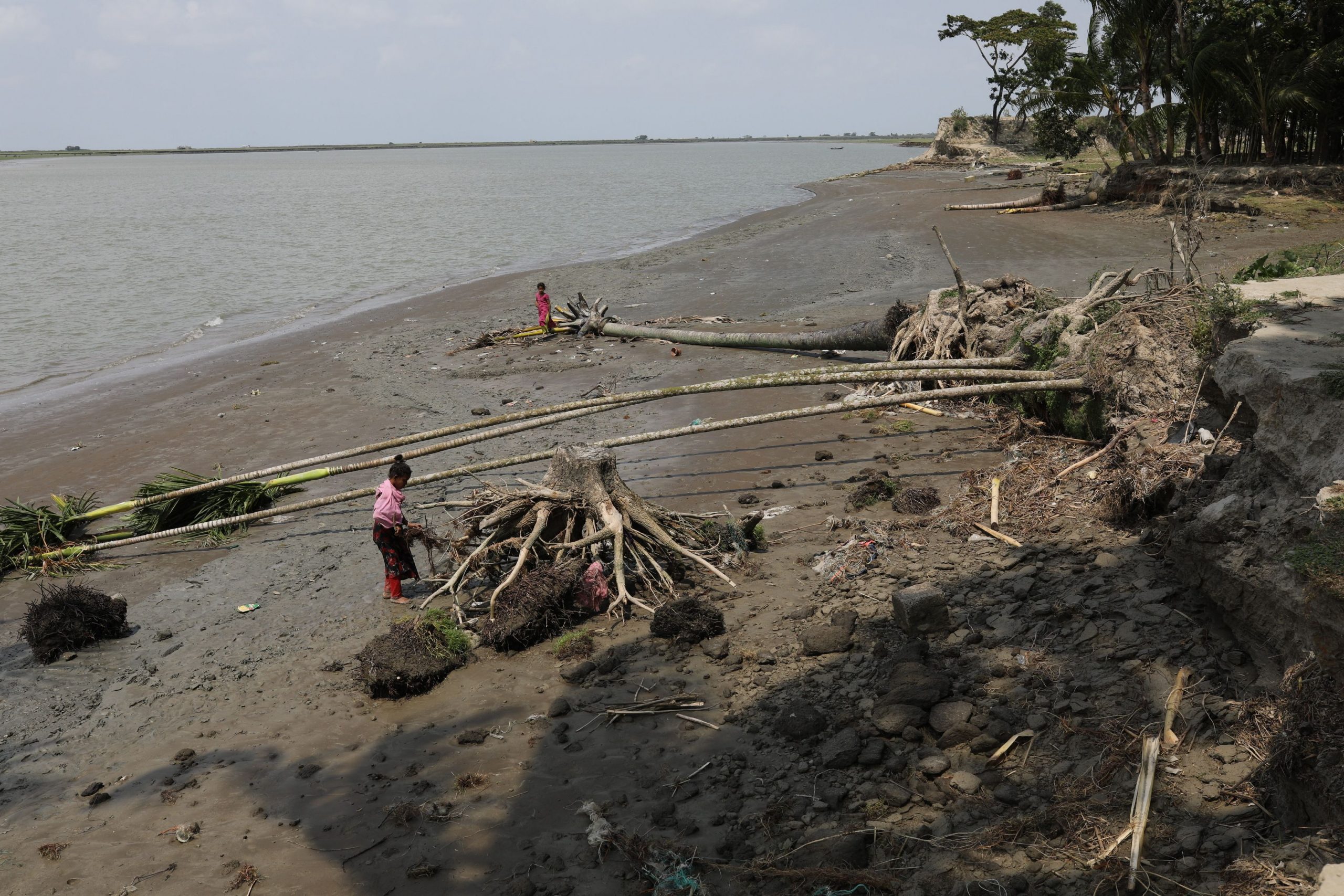 STUDIU. Națiunile sărace, de patru ori mai predispuse la schimbările climatice până în 2050