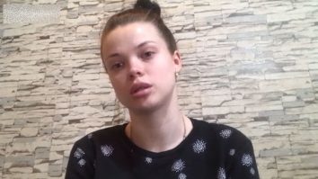 Soțiile militarilor ucraineni din Regimentul Azov, care continuă să apere de trupele rusești uzina Azovstal din Mariupol, sunt convinse că soții lor nu se vor preda niciodată.