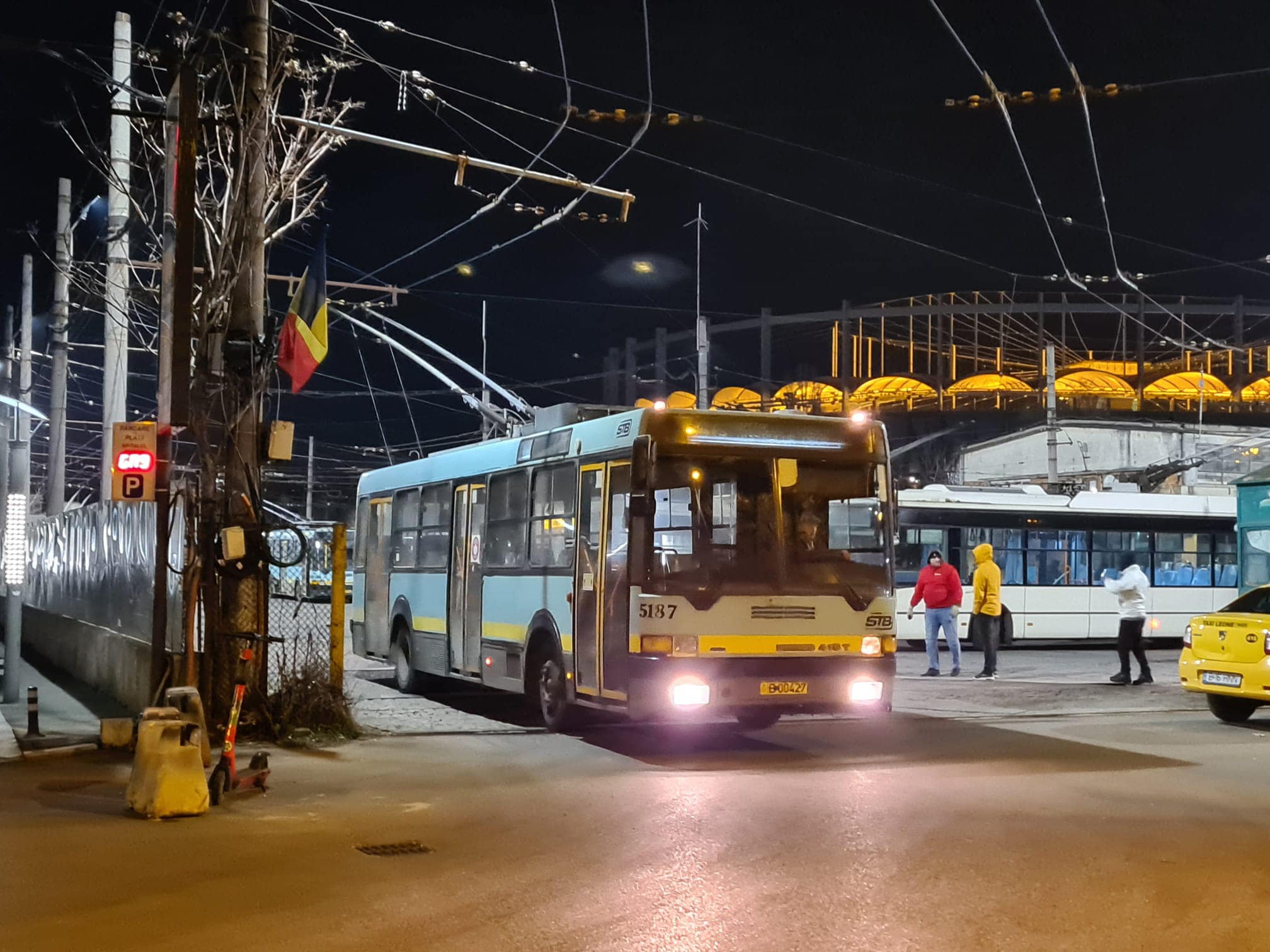 STB: Elevii și studenții vor avea abonamente metropolitane de miercuri