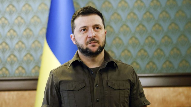 Importanţi oficiali americani vizitează Kievul. Zelenski cere mai multe arme grele pentru a recuceri teritoriile ocupate de ruşi