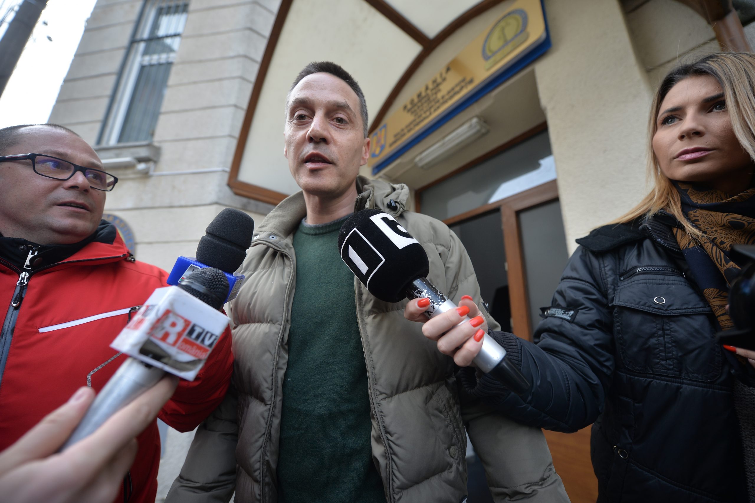 ICCJ a rămas doar cu „pozele de familie”. Fratele lui Radu Mazăre, dat în urmărire națională