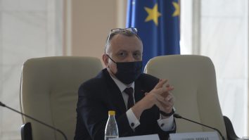 Sorin Cîmpeanu vrea să limiteze meditațiile elevilor începând de anul viitor