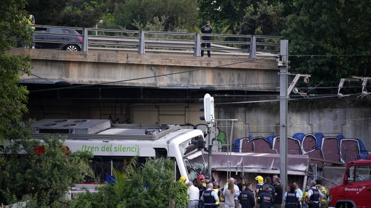 Un mort și 9 răniți în urma unui accident feroviar în Barcelona