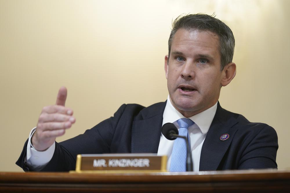Congresmanul Adam Kinzinger a anunțat introducerea unei rezoluții pentru a autoriza utilizarea forțelor armate ale SUA pe teritoriul  Ucrainei