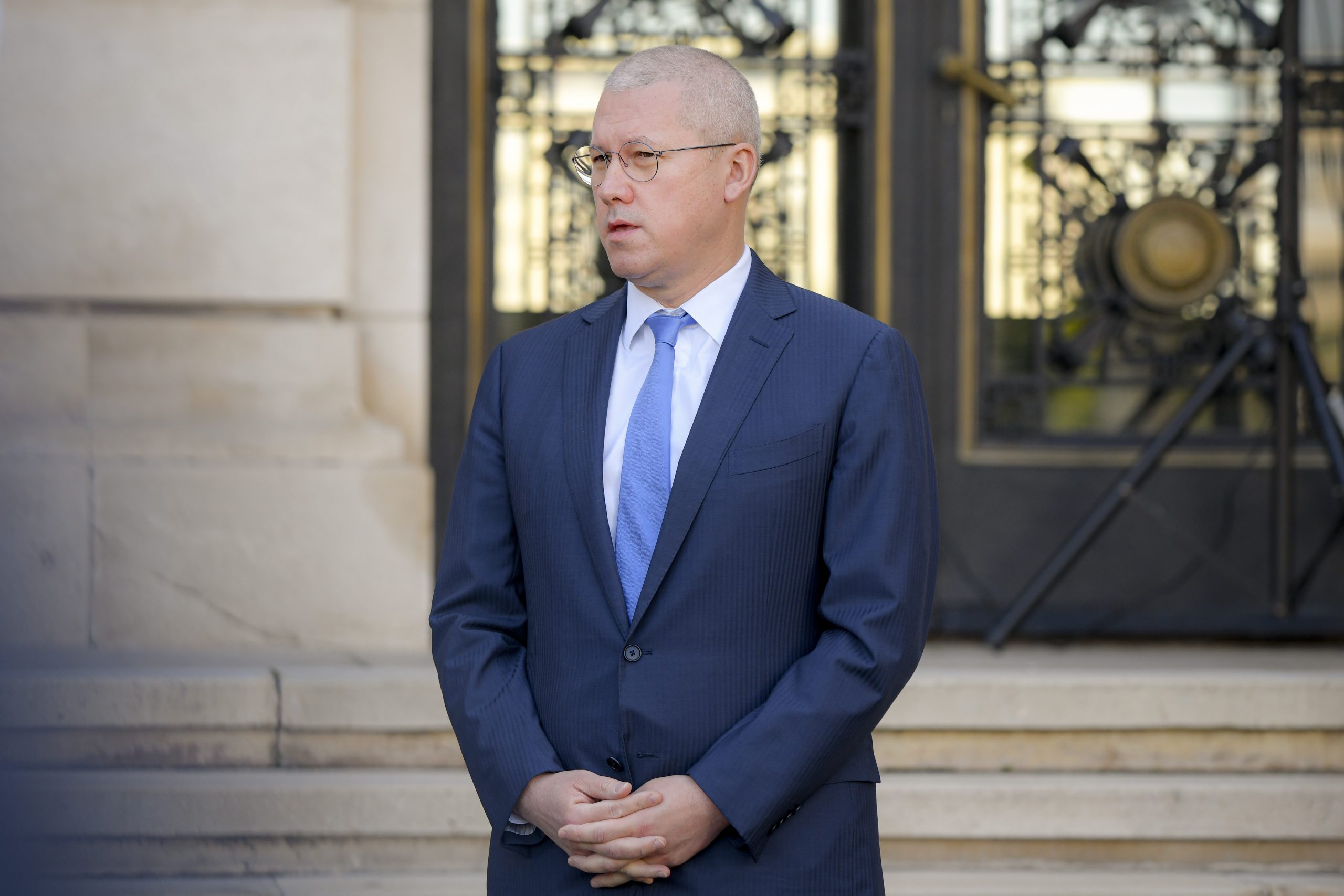 Ministrul Justiției, Cătălin Predoiu, se pune bine cu magistratura: Propune un proiect cu despăgubiri uriașe pentru procurori și judecători
