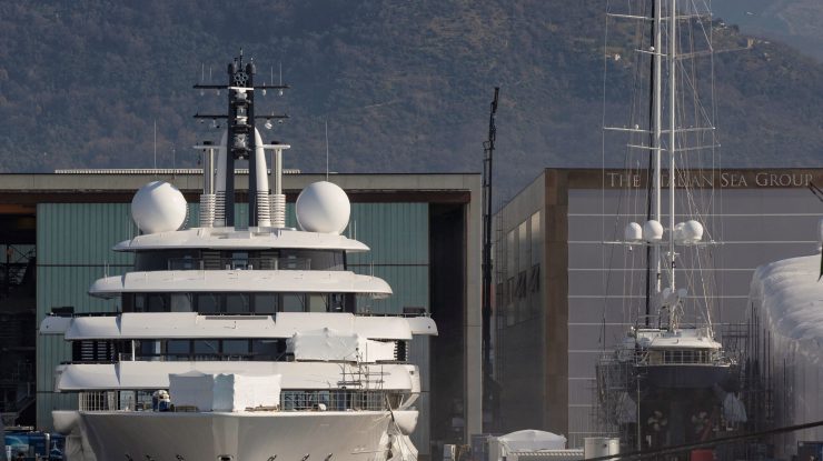Superyachtul de 90 de milioane de lire sterline al lui Putin își schimbă numele și dispare dintr-un port european după amenințarea nucleară