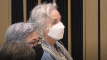 Scriitoarea eseului „Cum să-ți ucizi soțul” chiar și-a ucis soțul. Judecătorii din SUA au stabilit verdictul