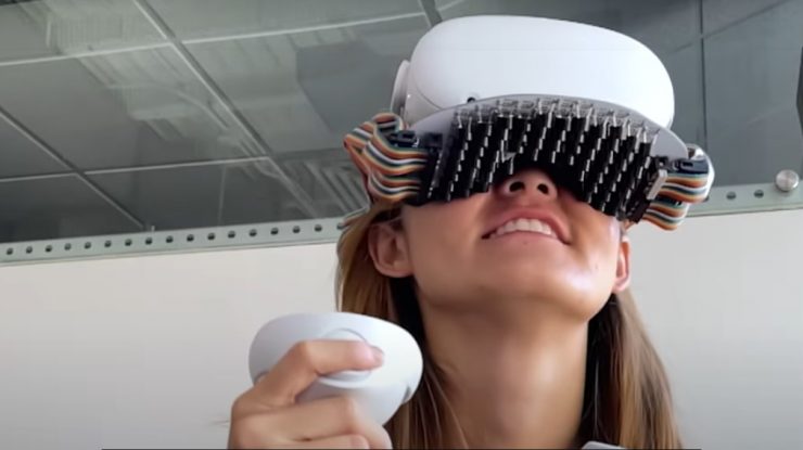 Comunicarea dintre om și computere, la un nou nivel. Căștile de realitate virtuală creează senzații tactile în zona gurii