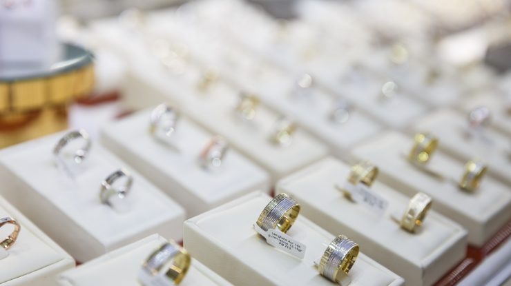Guvernul României promite să ofere credite pentru nuntă, botez, plata creșei sau pentru a-ți cumpăra mașină