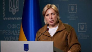 LIVE UPDATE. Ziua 96 de război. Iryna Vereshchuk îi îndeamnă pe ucraineni să nu își ia pașapoarte rusești