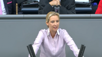 Scurgerea de informatii de pe grupul de WhatsApp al partidului AfD de extremă dreaptă din Germania scoate la iveală conversații șocante