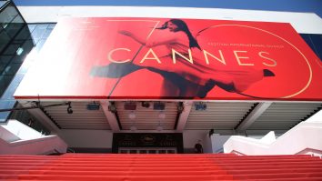 Un regizor a fost dat afară de pe covorul roșu de la Cannes: Purta încălțămintea tradițională a tribului său