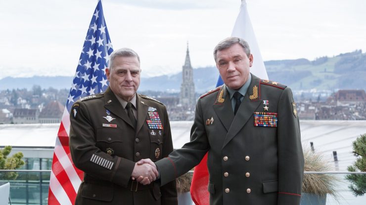 Șeful Statului Major rus ar fi scăpat de atacul ucrainean asupra unui centru de comandă, spun surse