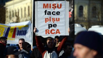 Falimentul City Insurance a lăsat 100.000 de şoferi fără asigurări