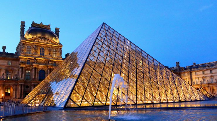 Muzeul Luvru, Paris