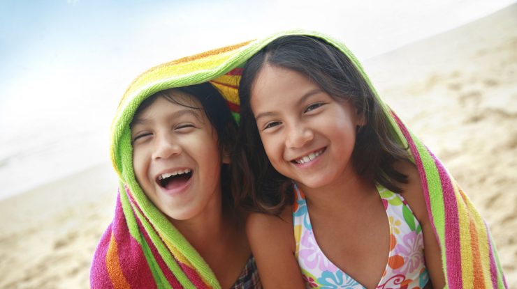 Pubertatea, la fete, începe mult mai devreme decât înainte. Ce riscuri implică și care ar putea fi cauzele