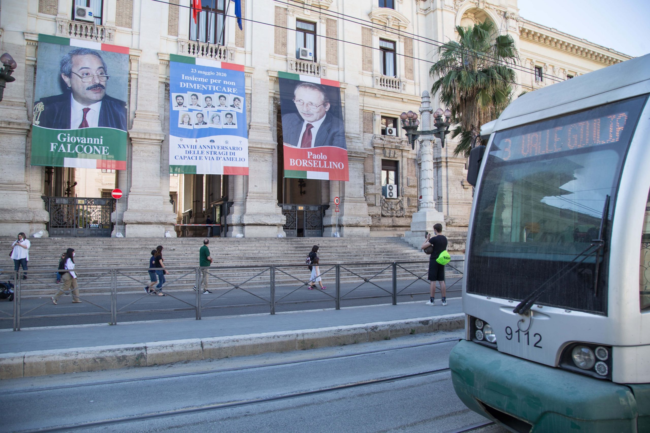 Italienii au marcat 30 de ani de la asasinarea judecătorului anti-mafia Giovanni Falcone