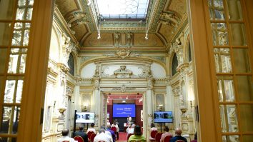 Povestea copiilor Ucrainei înainte de război. Vernisaj emoționant la Palatul Cesianu-Racoviță