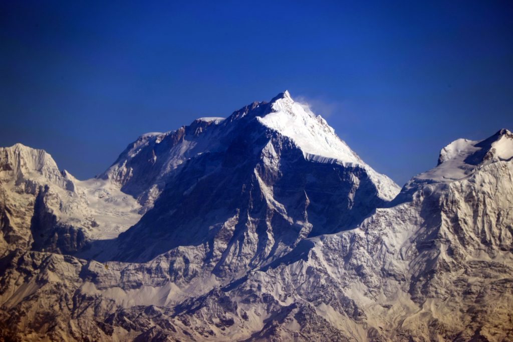 Un aplinist rus a murit pe Everest