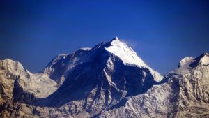 Un aplinist rus a murit pe Everest