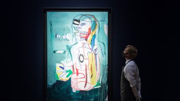 Autenticitatea a peste două duzini de opere de artă despre care se presupune că ar fi fost create de Jean-Michel Basquiat sunt investigate de echipa de criminalitate artistică a FBI.
