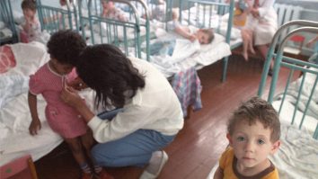 De frica facturilor la curent, englezii scot frigiderele din priză noaptea și copiii lor fac toxiinfecții